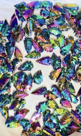 Titanium Aura Quartz 1-1.5 inch arrowhead points hand knapped Titanium Aura Quartz 1-1.5 inch arrowhead points hand knapped
