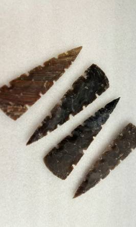 4 inch Indian agate arrowheads hand knapped hand made serrated points arrowheads 4 inch Indian agate arrowheads hand knapped hand made serrated points arrowheads